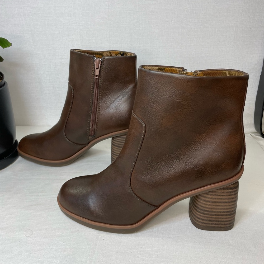 Korks Brown Ankle Boots - Picture 7 of 13